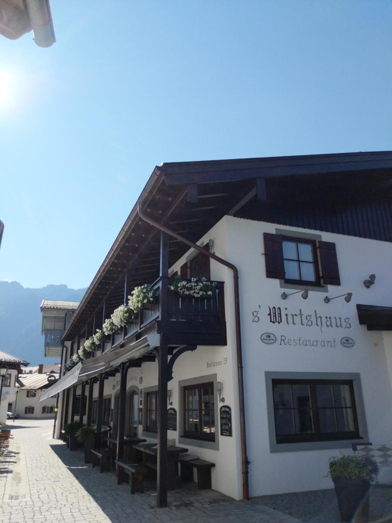 S'Wirtshaus Hotel & Restaurant Oberammergau Buitenkant foto